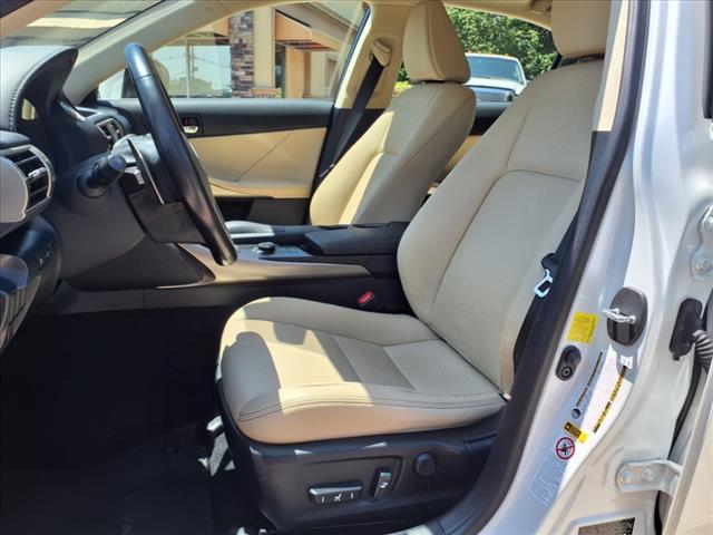 2016 Lexus IS 300 Base