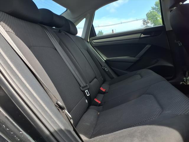 2012 Volkswagen Passat S PZEV