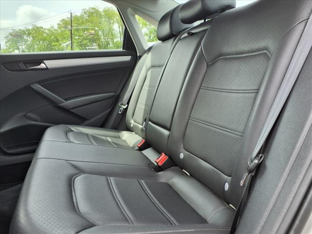 2012 Volkswagen Passat SE PZEV