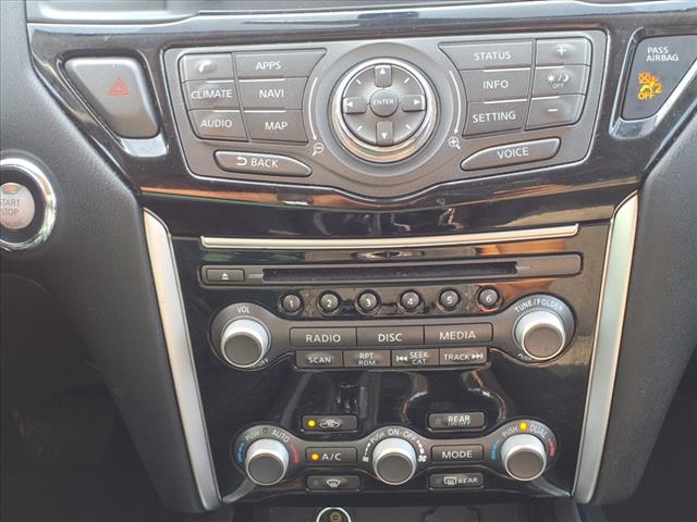 2017 Nissan Pathfinder SV