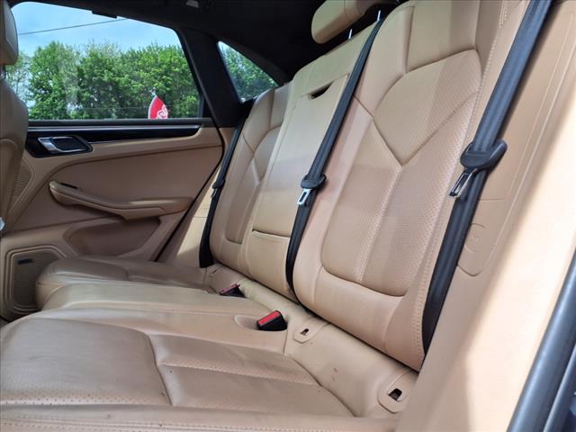 2017 Porsche Macan Turbo