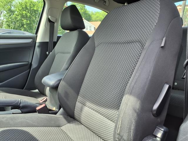 2012 Volkswagen Passat S PZEV