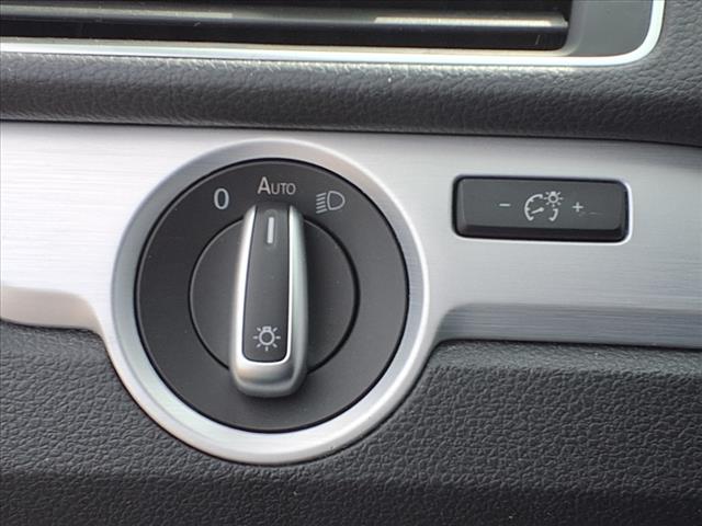 2012 Volkswagen Passat SE PZEV