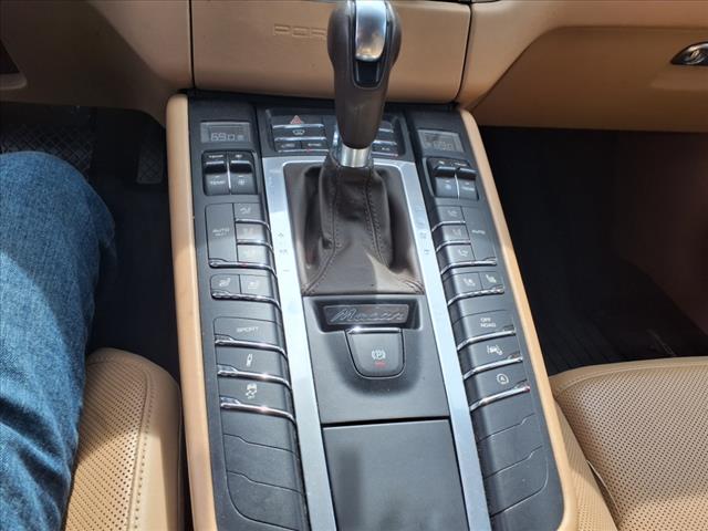 2017 Porsche Macan Turbo