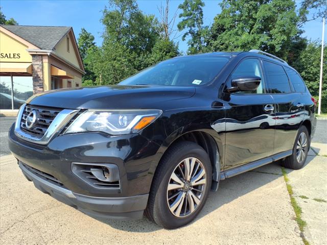 2017 Nissan Pathfinder SV