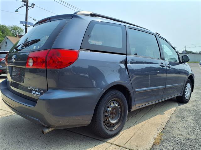 2006 Toyota Sienna LE 7 Passenger