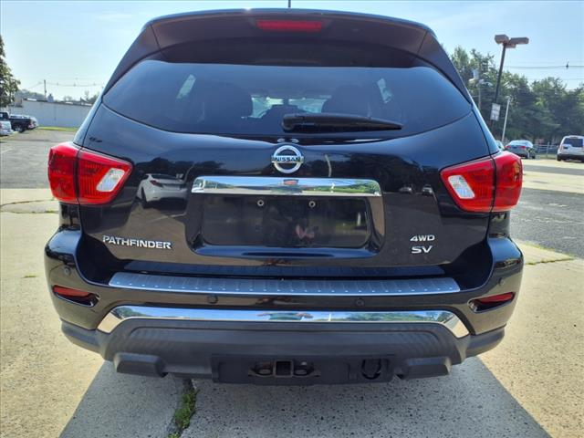 2017 Nissan Pathfinder SV