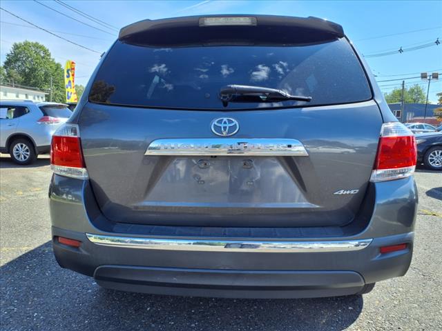 2013 Toyota Highlander SE