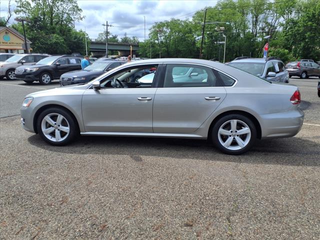 2012 Volkswagen Passat SE PZEV