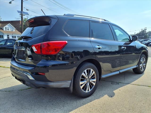 2017 Nissan Pathfinder SV