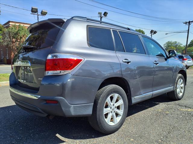 2013 Toyota Highlander SE
