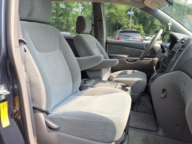 2006 Toyota Sienna LE 7 Passenger