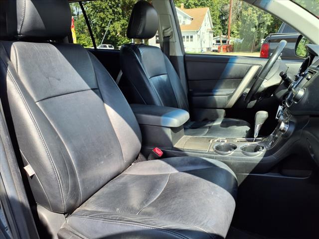 2013 Toyota Highlander SE