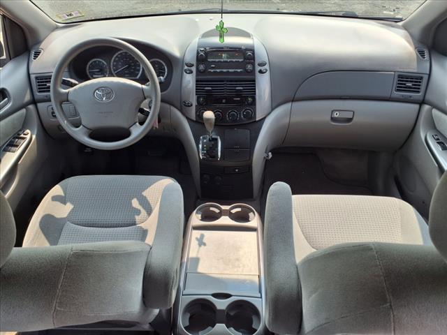 2006 Toyota Sienna LE 7 Passenger