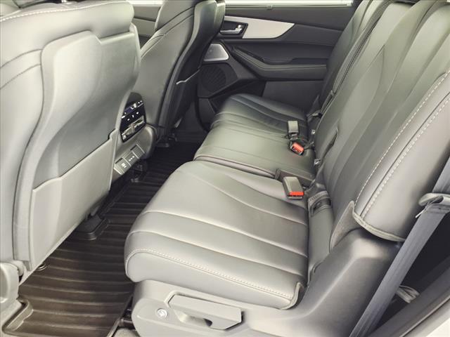 2025 Acura MDX w/Tech