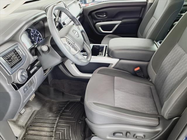 2023 Nissan Titan SV