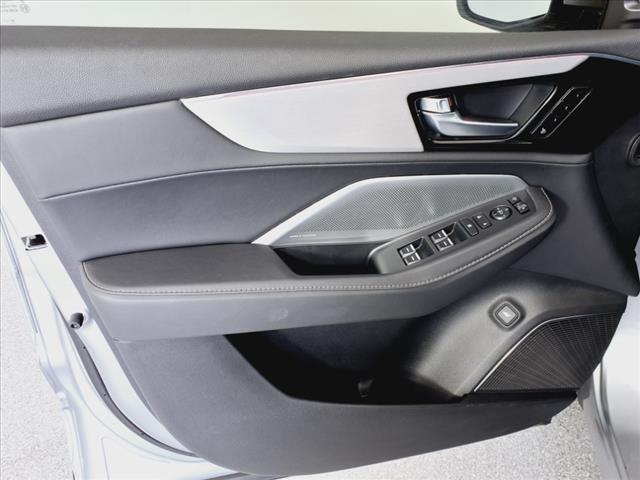 2025 Acura MDX w/Tech