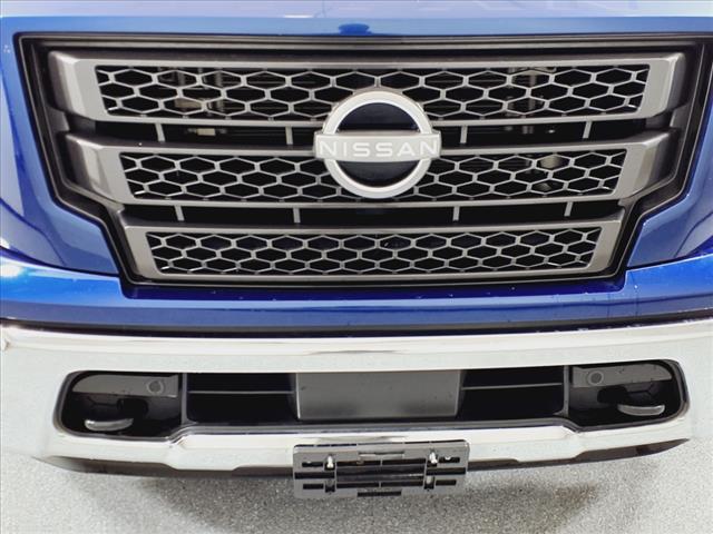 2023 Nissan Titan SV