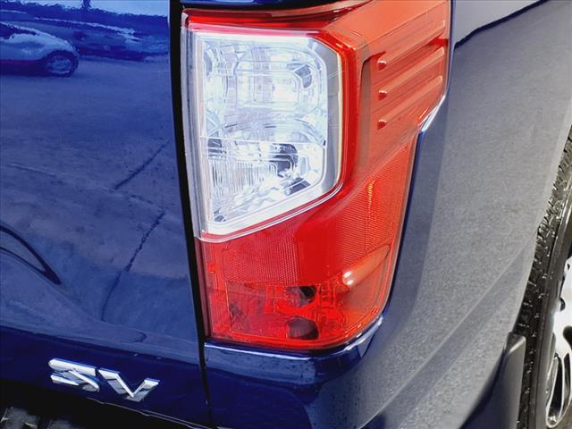 2023 Nissan Titan SV