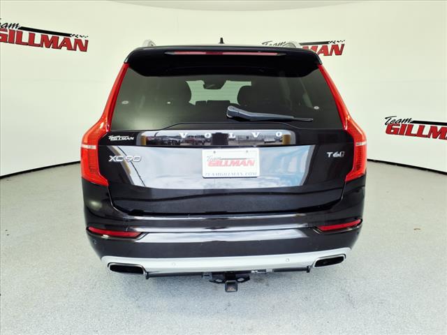 2016 Volvo XC90 T6 Momentum