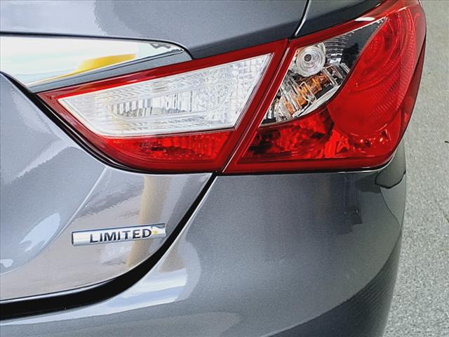 2011 Hyundai SONATA Limited