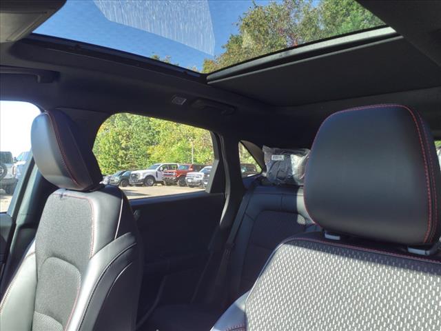 2025 Ford Escape Hybrid ST-Line Select