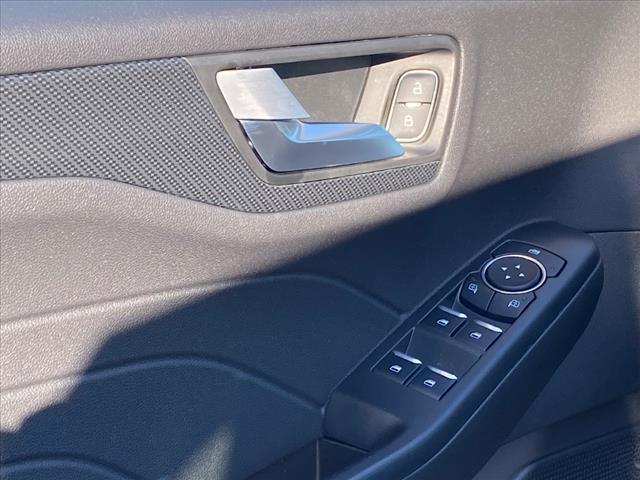 2025 Ford Escape Hybrid ST-Line