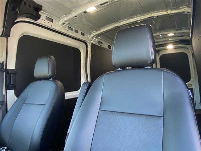 2025 Ford Transit 148 WB Medium Roof Cargo