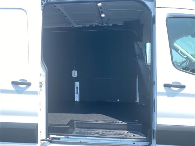 2025 Ford Transit 148 WB Medium Roof Cargo