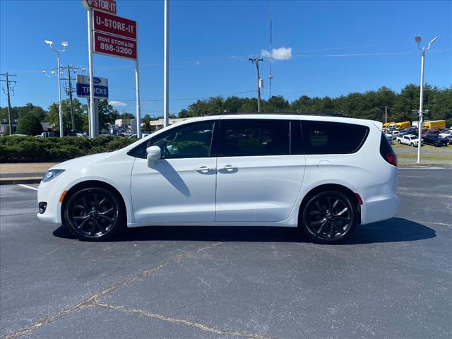 2020 Chrysler Pacifica Touring L Plus