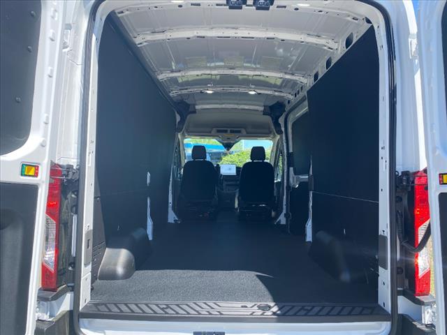 2025 Ford Transit 148 WB Medium Roof Cargo