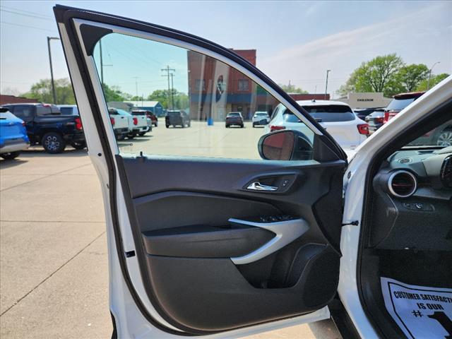 2025 Chevrolet Trax RS