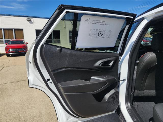 2025 Chevrolet Trax RS