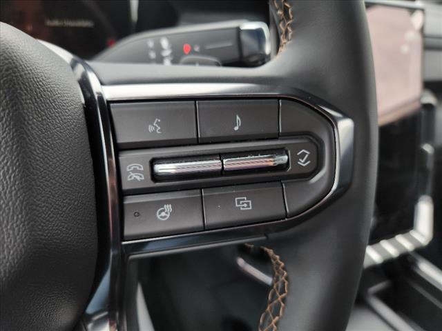 2025 GMC Acadia AT4
