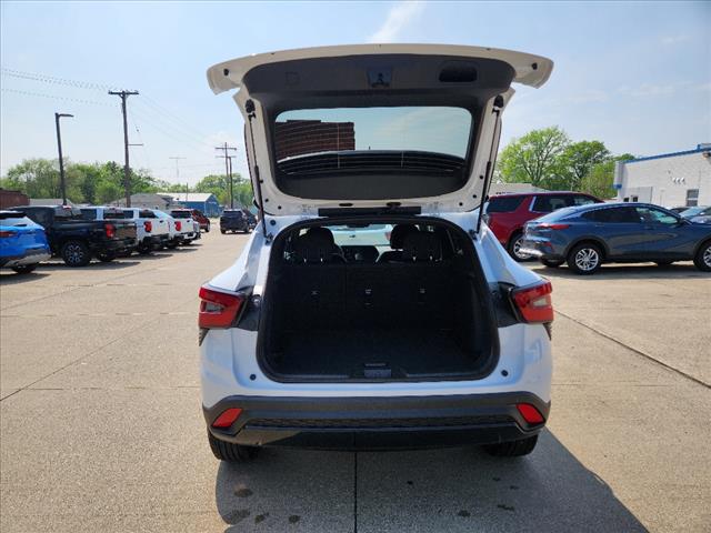 2025 Chevrolet Trax RS