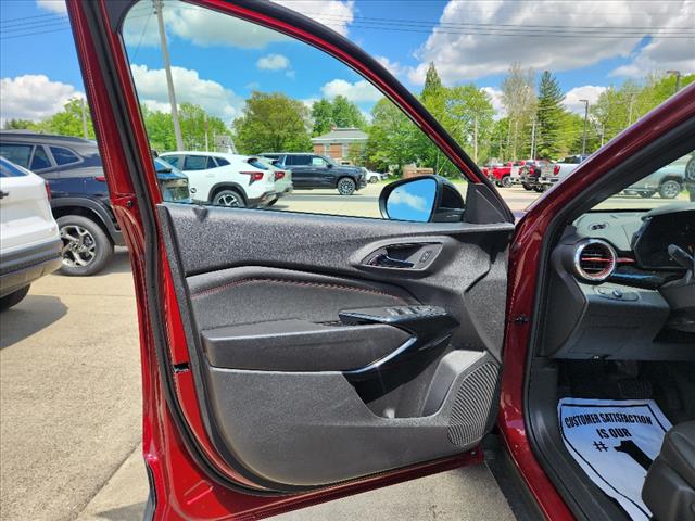 2025 Chevrolet Trax RS