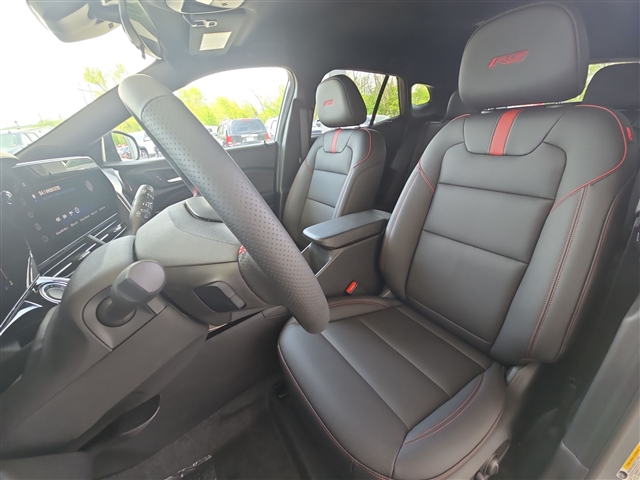 2025 Chevrolet Trax RS