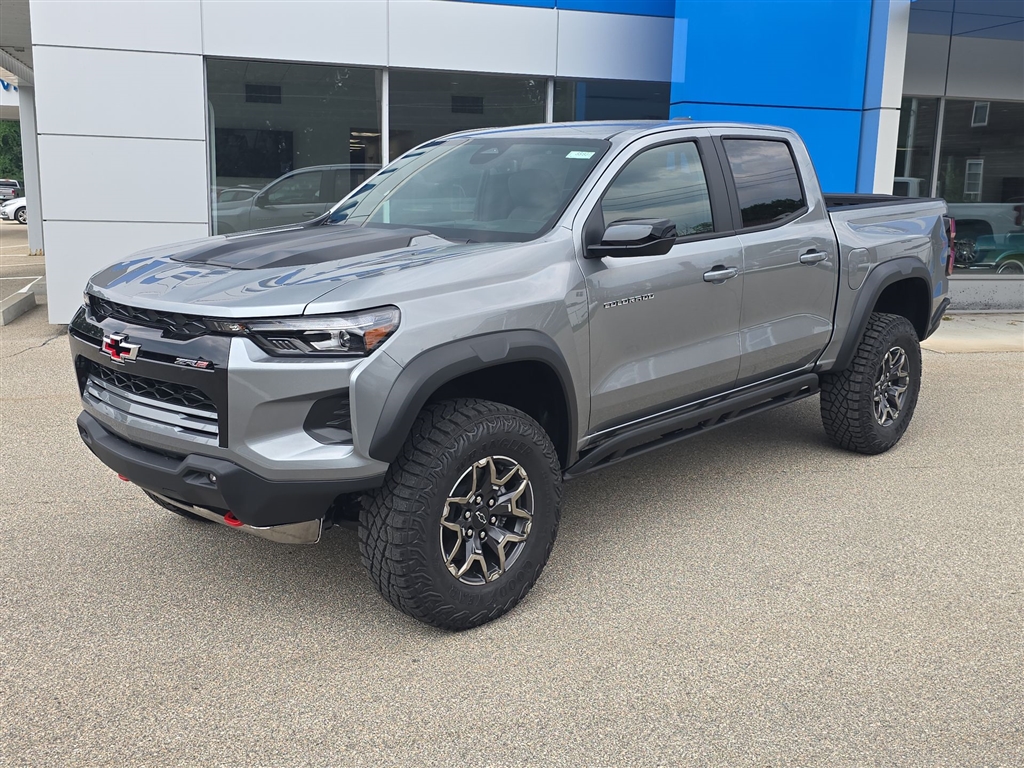 Gray 2026 Chevrolet Colorado Pickup Truck Four-Wheel Drive 8-Speed Automatic