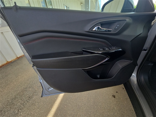 2025 Chevrolet Trax RS