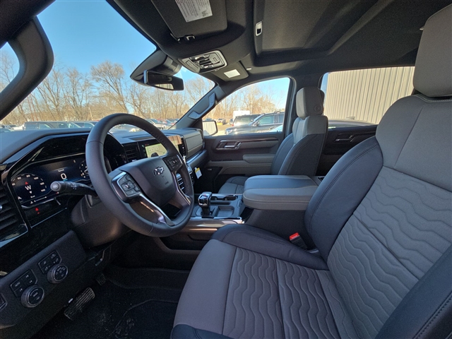 2025 Chevrolet Silverado 1500 ZR2
