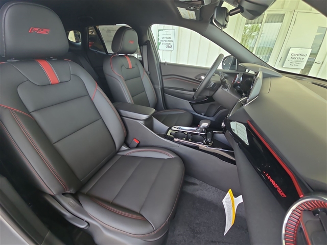 2025 Chevrolet Trax RS