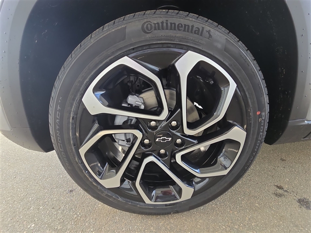 2025 Chevrolet Trax RS