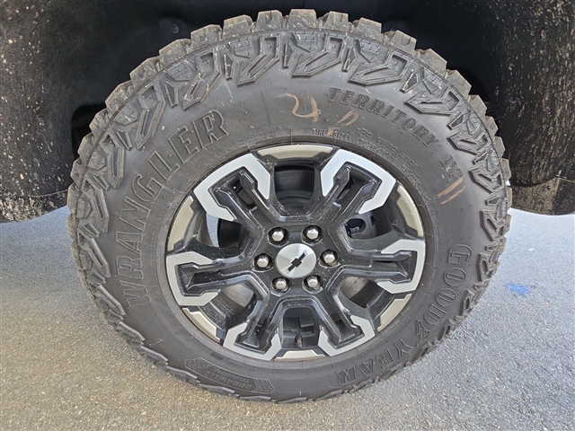2025 Chevrolet Silverado 1500 ZR2