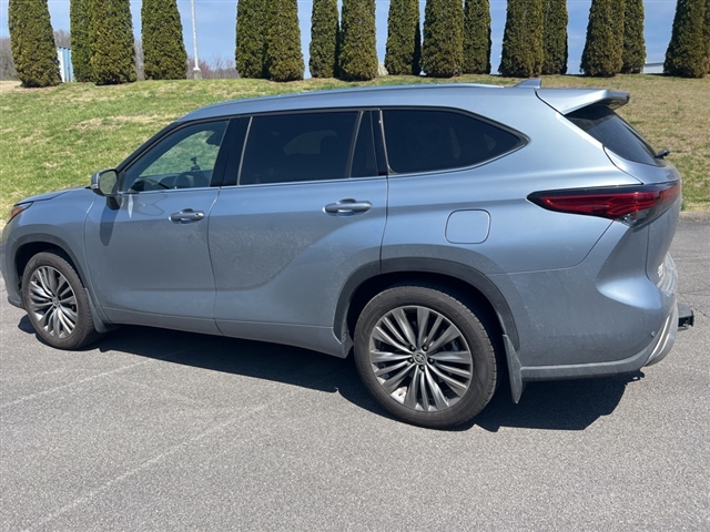 2021 Toyota Highlander Platinum