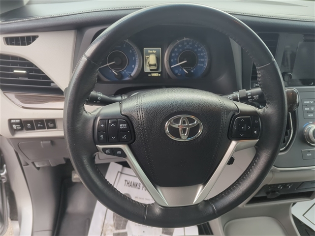 2017 Toyota Sienna XLE 7-Passenger