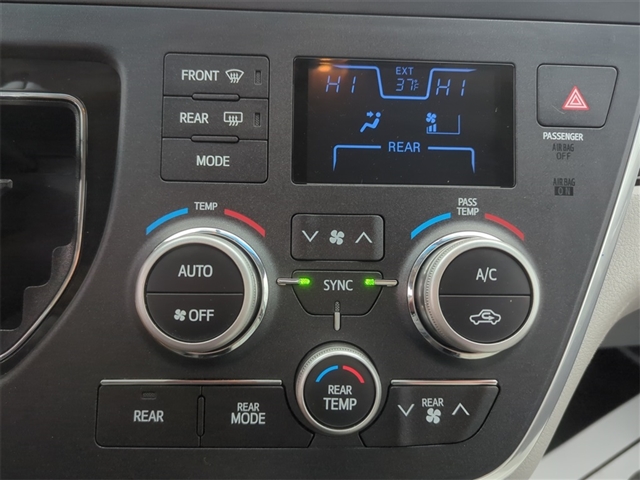 2017 Toyota Sienna XLE 7-Passenger