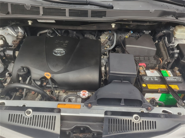 2017 Toyota Sienna XLE 7-Passenger