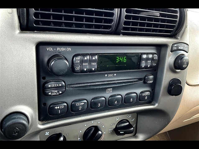 2005 Ford Explorer Sport Trac XLS