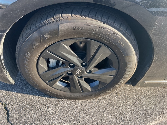 2017 Hyundai SONATA Hybrid SE