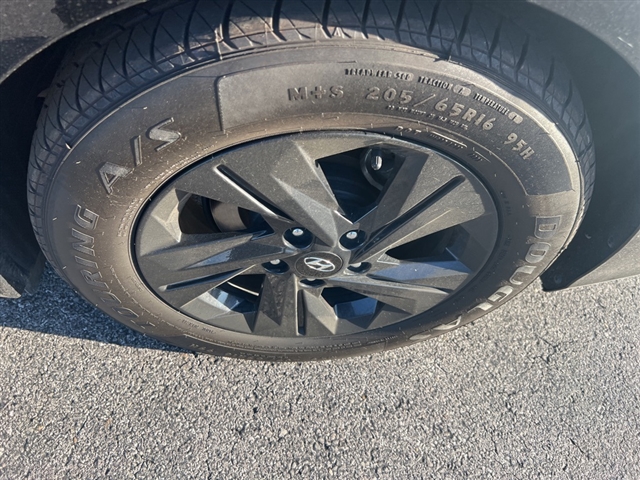 2017 Hyundai SONATA Hybrid SE